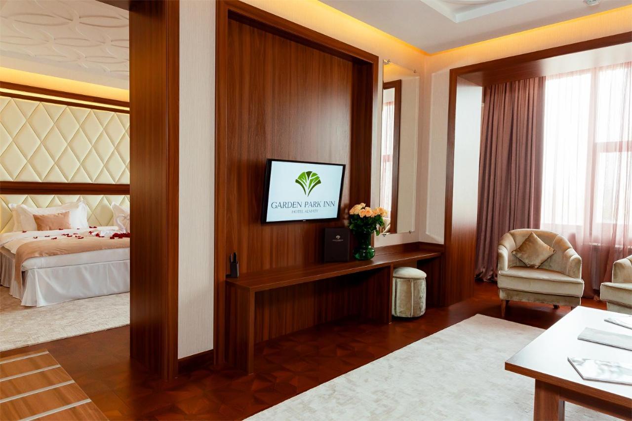 Garden Park Inn Almaty Extérieur photo